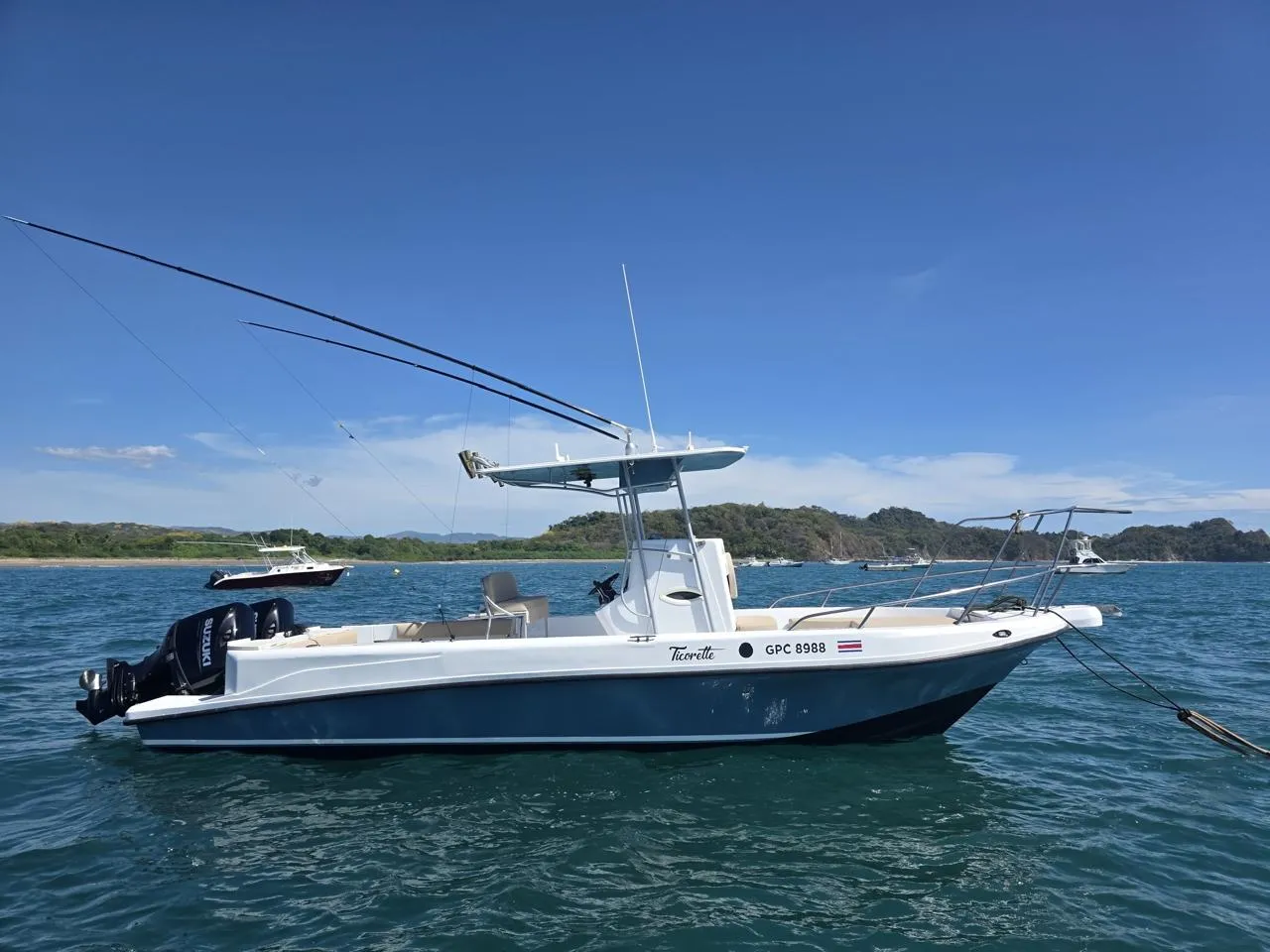 The 27 ft Ticorette with crew aboard